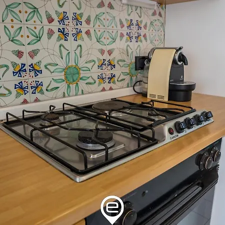Estay - Charming Seaview Апартаменты Альгеро