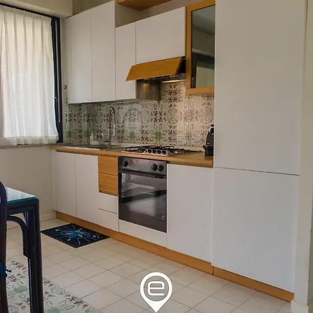 Charming Seaview Apartment *