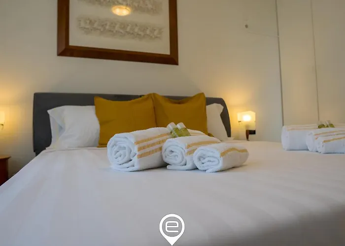 Charming Seaview Apartment *